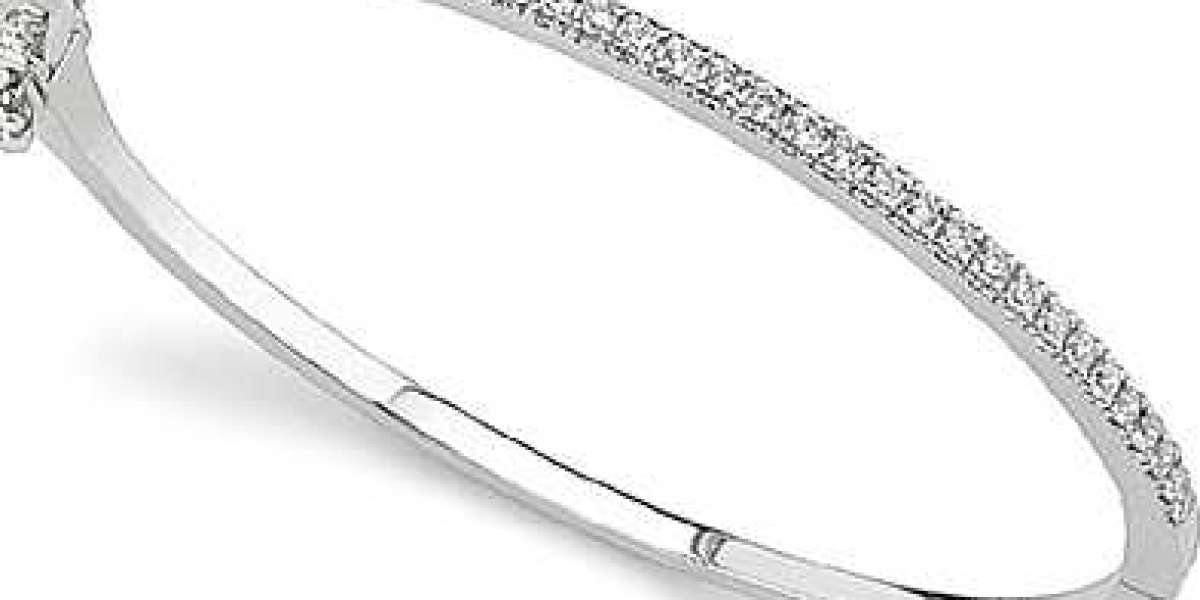 How to Choose the Perfect Diamond Bangle for Your Jewelry Collection: