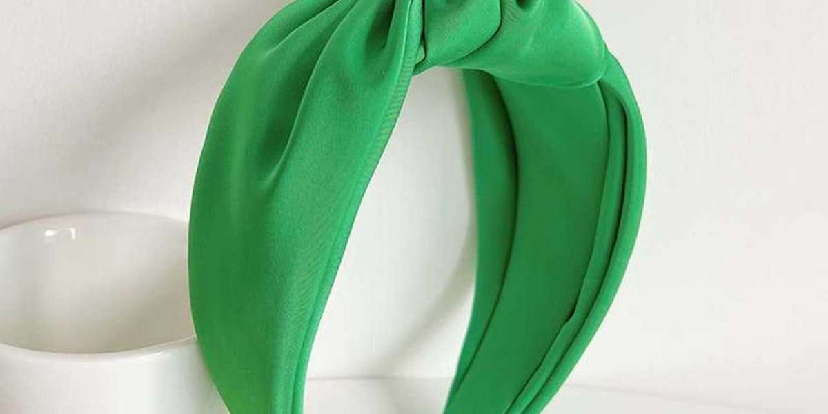Benefits of Satin Hair Bands and Why You Need Them