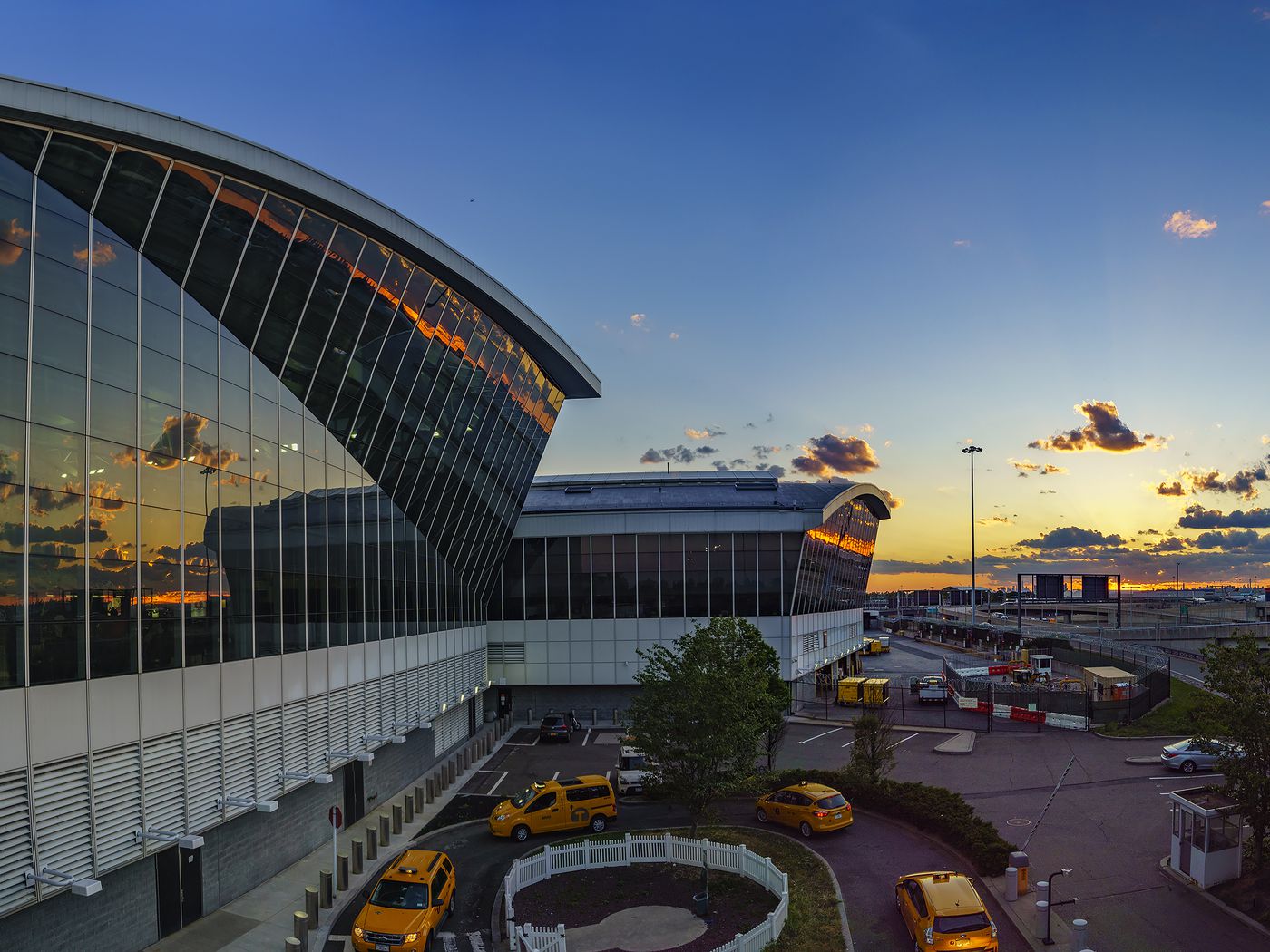 JFK Lounges: Relax in Style at John F. Kennedy Airport