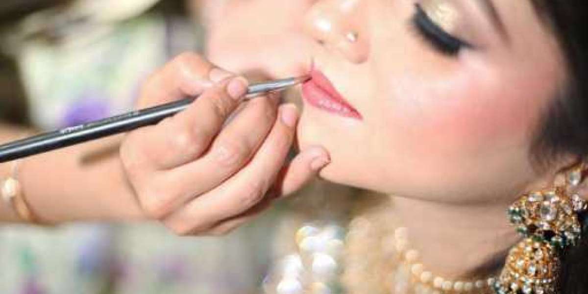 THE BEST MAKEUP STUDIO IN DELHI A CLEAR PATH TO BECOME A PRO MAKEUP ARTIST