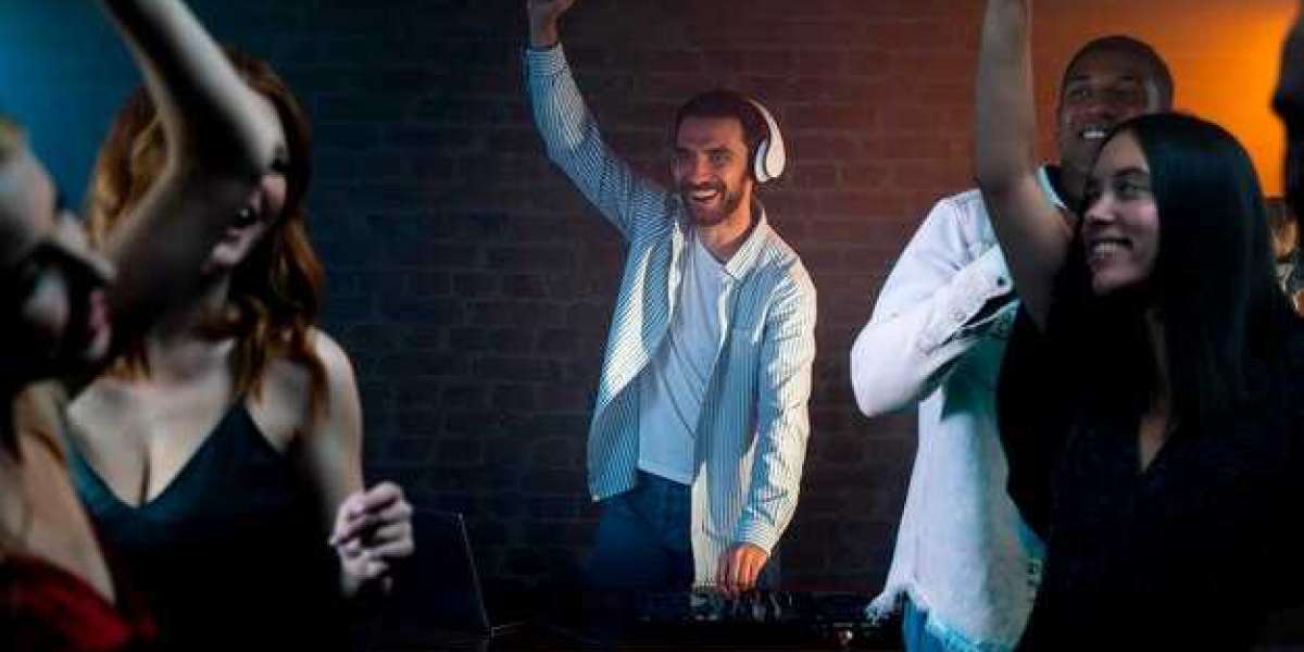 Party DJs in Jacksonville, FL: Making Every Occasion Unforgettable