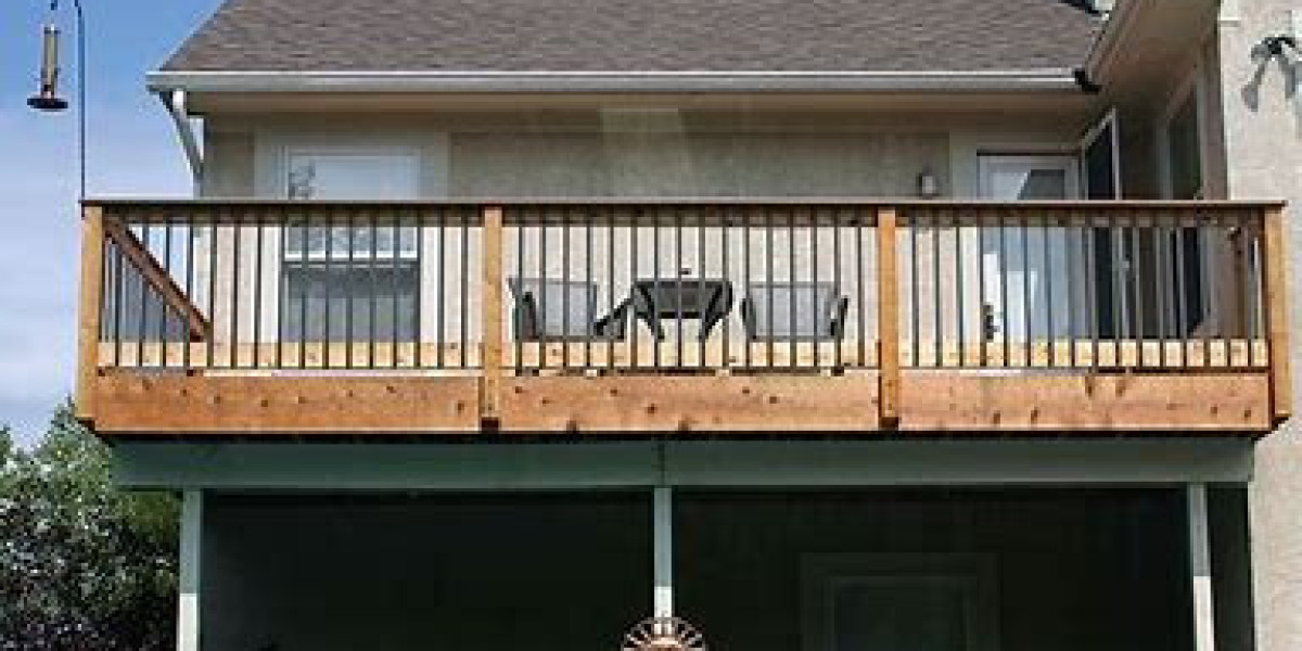 Navigating the Cost Landscape of Building a New Deck for Your Home