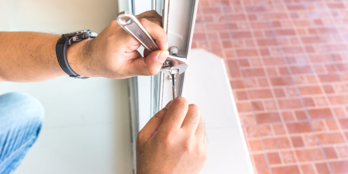 Expert Advice: Choosing the Right Sliding Door Repair Service in Sydney