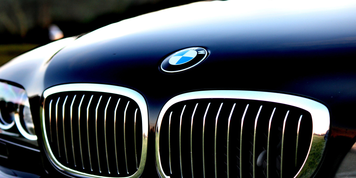 Renting a BMW X5 in Dubai