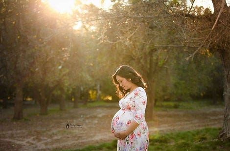 Top 5 Questions To Ask Before Hiring A Pregnancy Photographer In Los Angeles, CA | by Mily Cooper Photography | Mar, 2024 | Medium