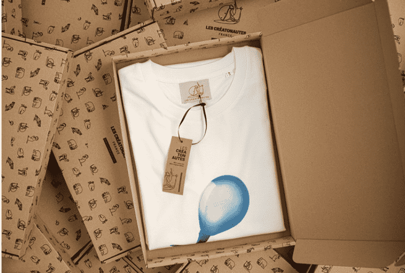 10 Unique T-Shirt Packaging Ideas for Small Businesses in 2024