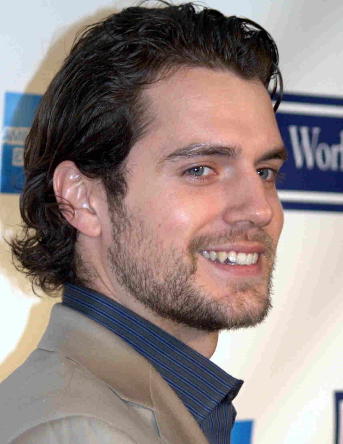 Henry Cavill Eyes | Unveiling the Mesmerizing Allure