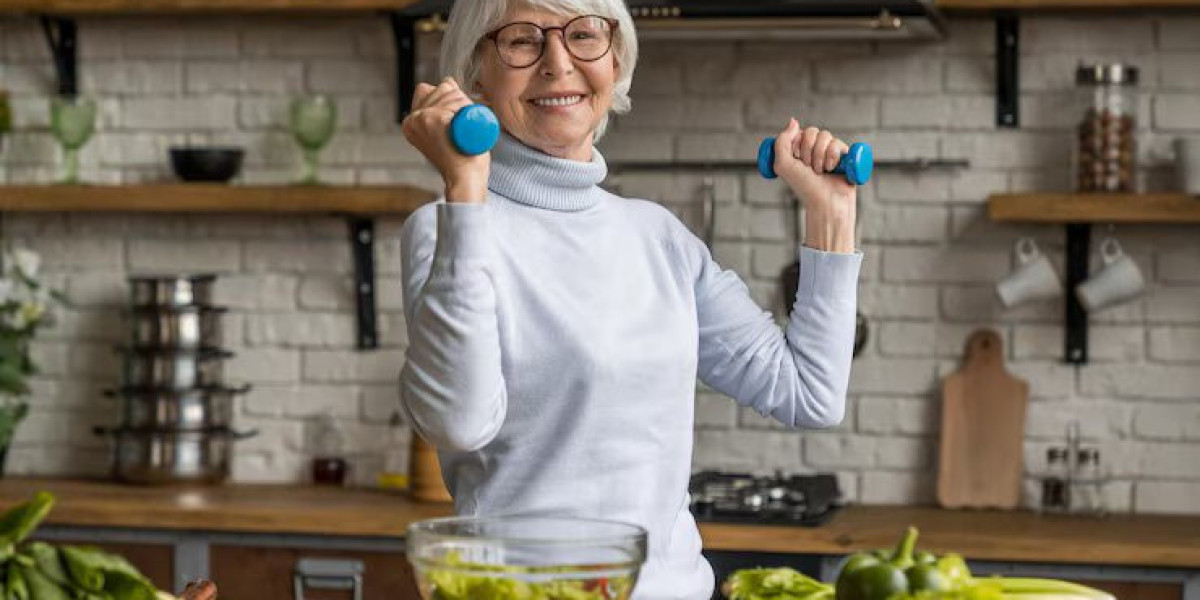 8 Ways Strength Train Promotes Healthier Aging